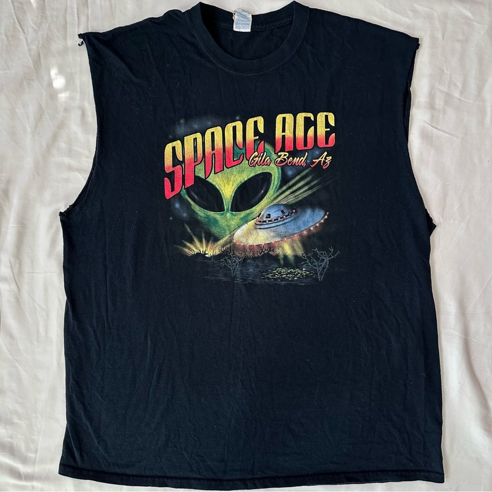 Space Age Alien Graphic Tourist Sleeveless Tee - Black-XL